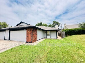 Building Photo - 7208 Kings Manor Ct