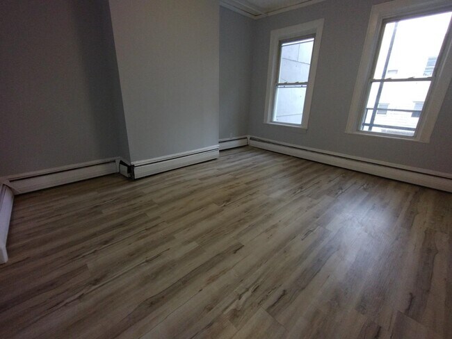 Foto del edificio - 542 West Side Ave