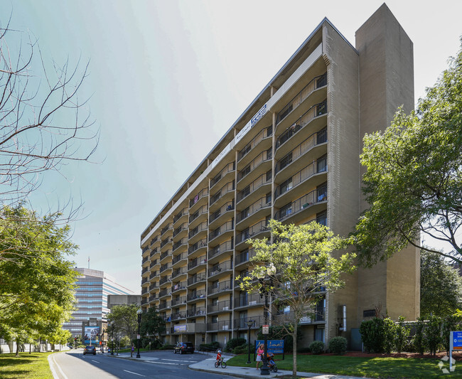 Apartamentos Amy Lowell - Amy Lowell Apartments