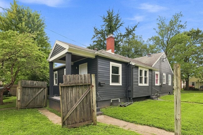 Building Photo - 2902 Whittier Ave