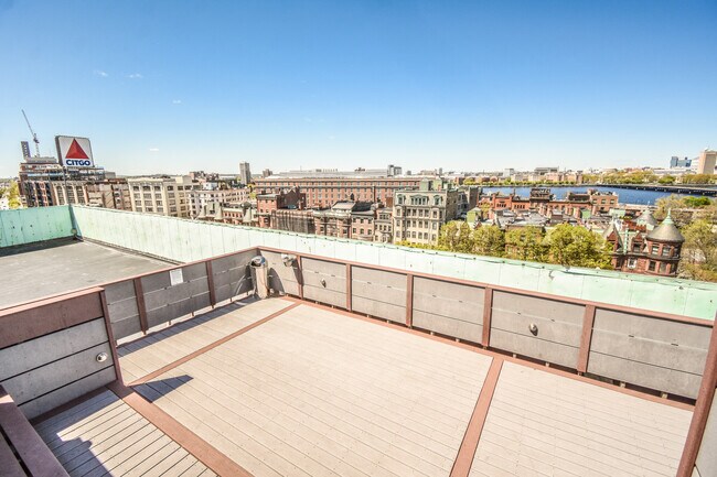 Foto del edificio - 465 Commonwealth Ave