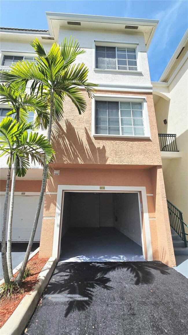 Foto del edificio - 1307 Myrtlewood Cir E