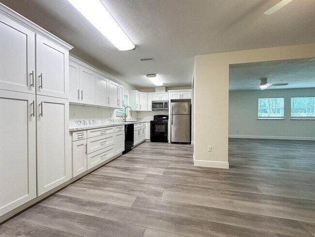 Foto del edificio - 4130 NW 21st St