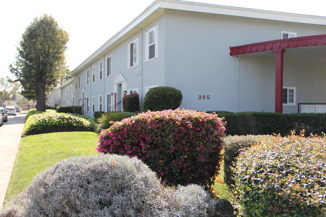 Building Photo - Pacific Garden Apartments