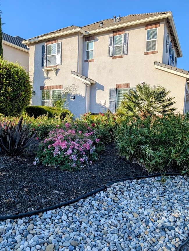 Building Photo - 655 San Marino Ct
