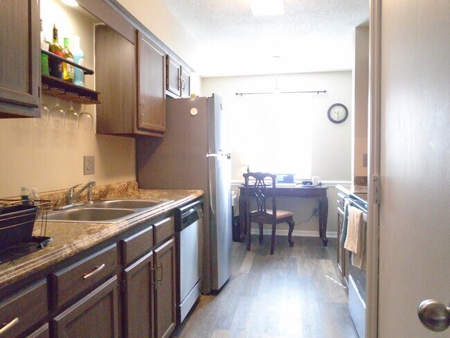 Building Photo - 5859 Shady Grove Cir