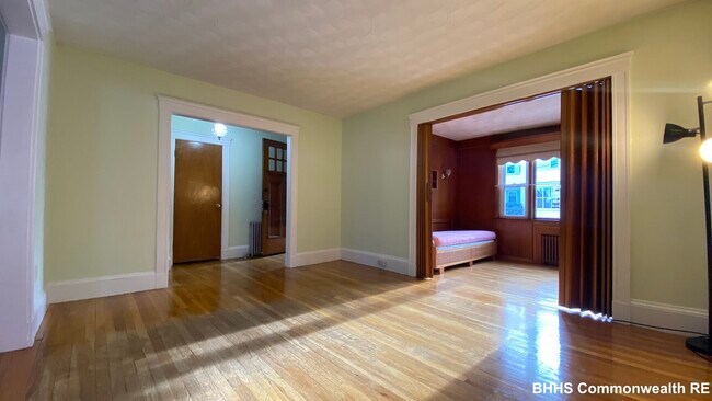 Building Photo - 42 Irvington Rd