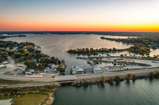 Foto del edificio - 115 Nippersink Blvd