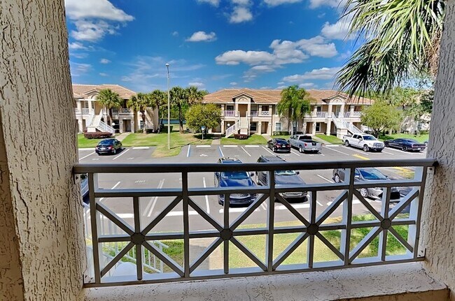 Foto del edificio - 13403 Fairway Glen Dr