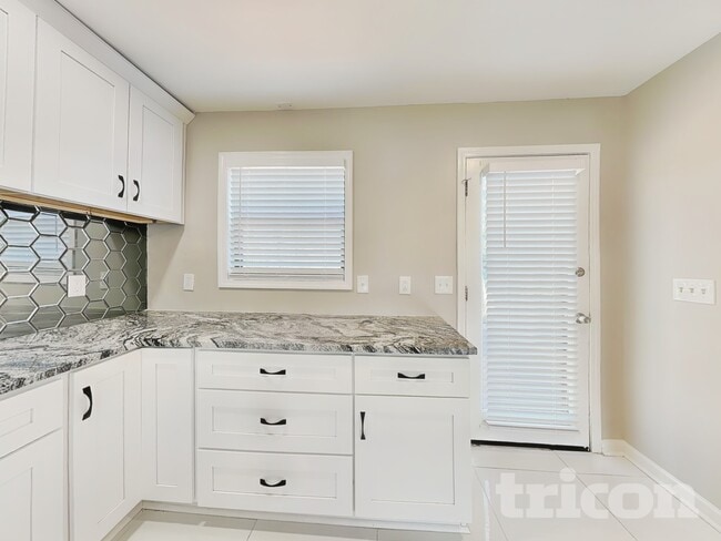 Building Photo - 4963 Preswick Ct