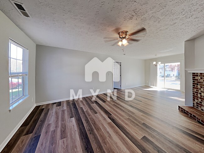 Building Photo - 1616 Elkpark Dr