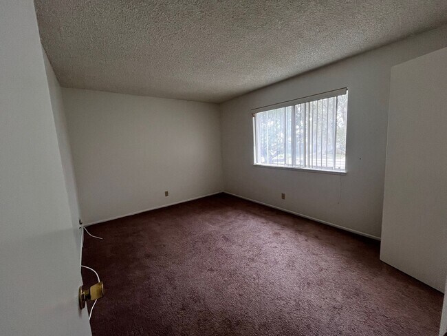 Foto del edificio - 752 W Hemlock St