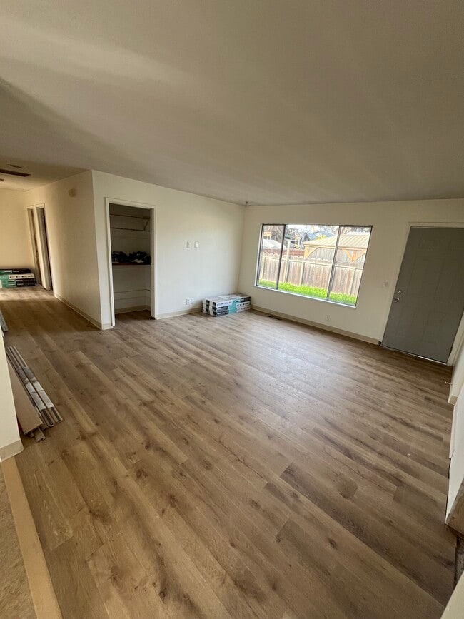 Building Photo - 750 Powell St