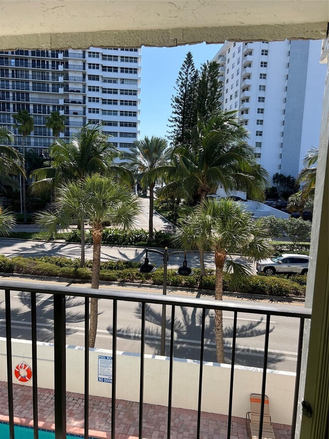 Building Photo - 4143 N Ocean Blvd