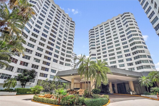 Foto del edificio - 999 Brickell Bay Dr