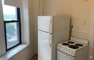 Building Photo - 510 Beacon St