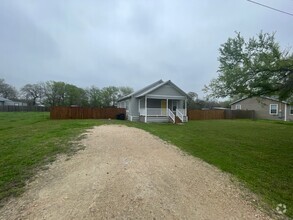 Building Photo - 303 S Wilson Valley Dr