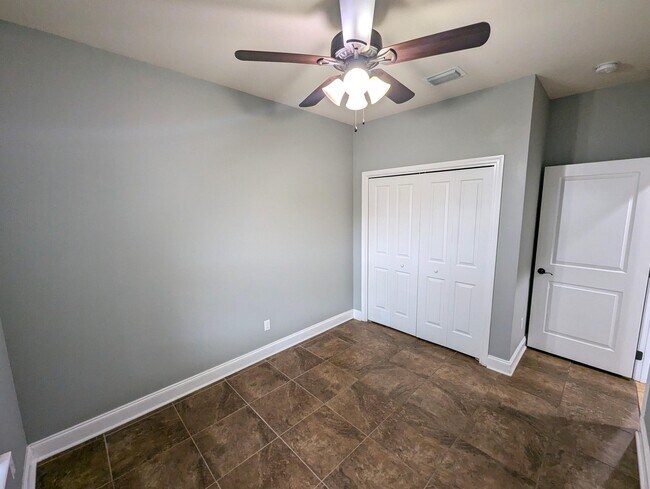 Building Photo - 116 Alder Ave SE