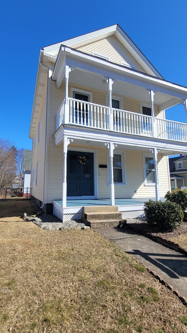 Building Photo - 107 Broad St