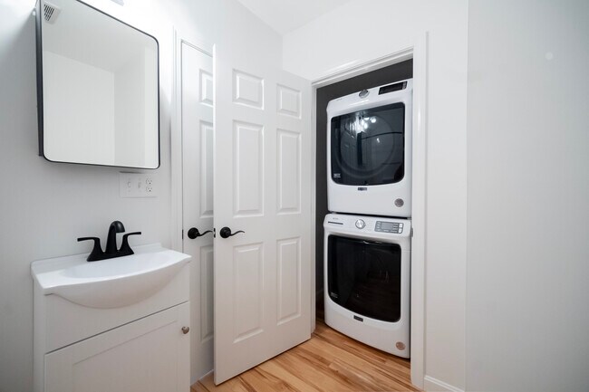 Foto del edificio - 10 Wampanoag Trl