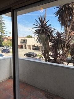 Patio privado con vistas a una bonita calle arbolada. - 1123 S Wooster St