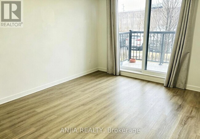 Photo du bâtiment - 155 William Duncan Rd