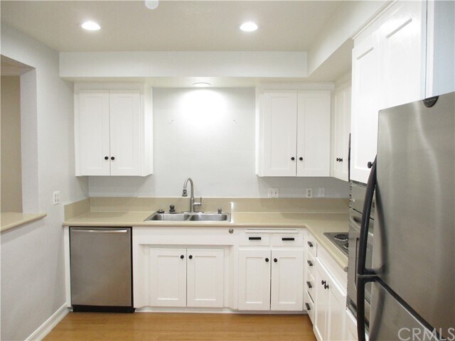 Foto del edificio - 1360 Shadow Ln