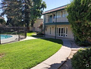 Building Photo - 975 Murrieta Blvd