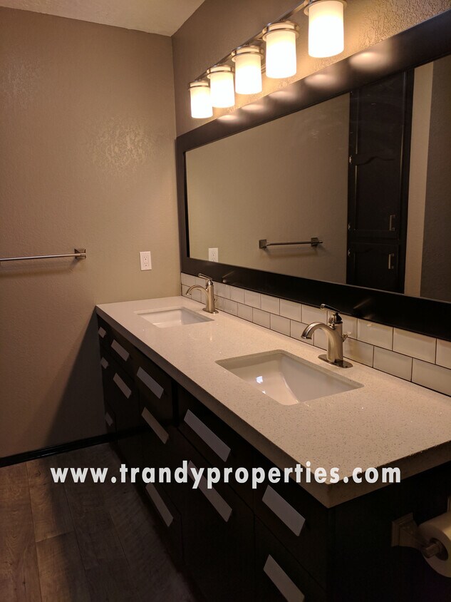 Foto principal - 621 East 39th Street