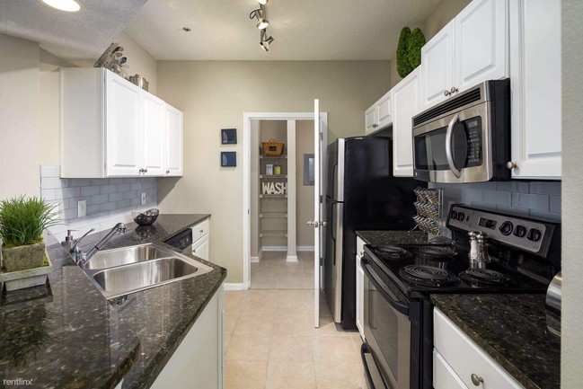 Building Photo - 9700 Medlock Crossing Pky