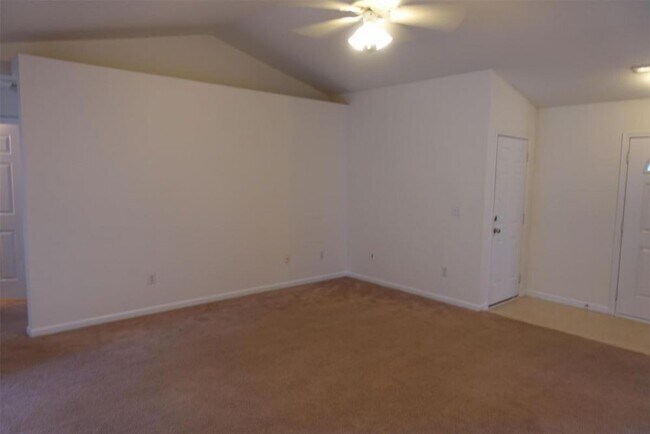 Building Photo - 23 Waukegan Way