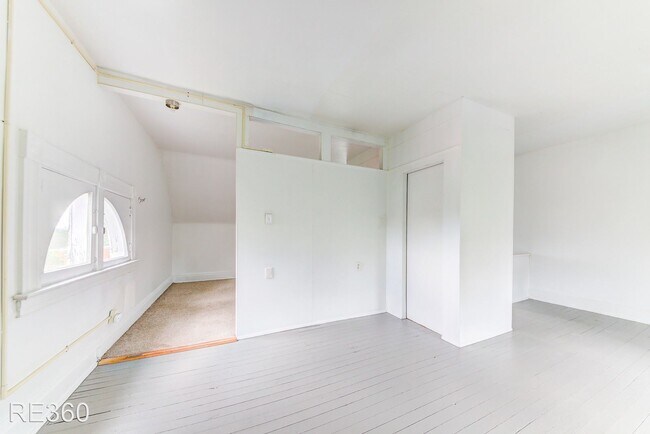 Foto del edificio - 4 br, 1.5 bath House - 15 St Thomas Street...