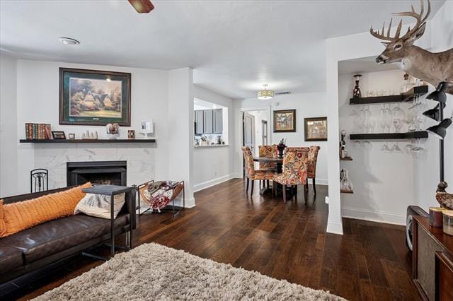 Foto del edificio - 4777 Cedar Springs Rd