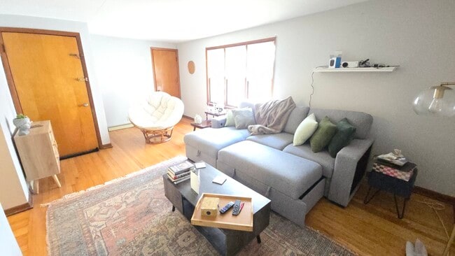 Foto del edificio - 2233 S Mound St