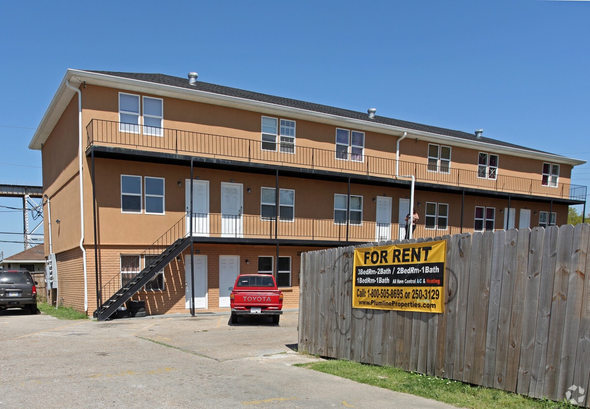 1300 Bolo Ct, Westwego, LA 70094 Apartments in Westwego, LA