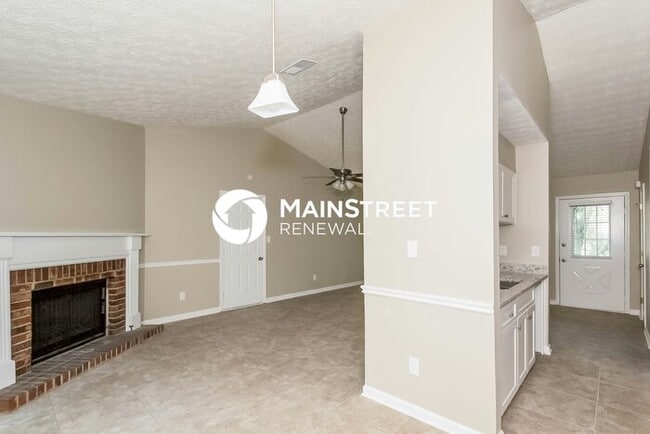 Photo - 3 Bedroom Pet-Friendly Home in Norcross, GA with Main Street Renewal