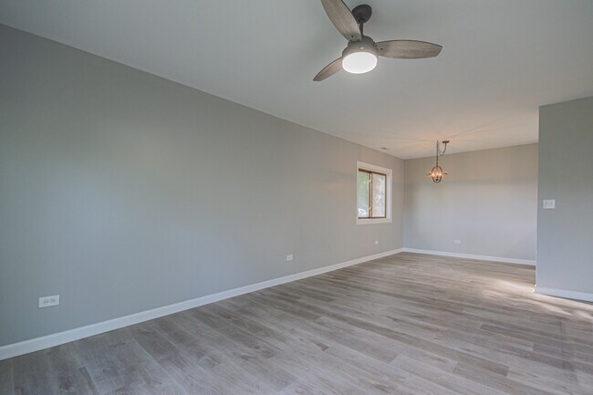 Foto del edificio - 1605 North Milwaukee Avenue, Unit 3B