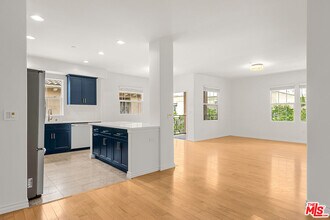 Building Photo - 13080 Pacific Promenade