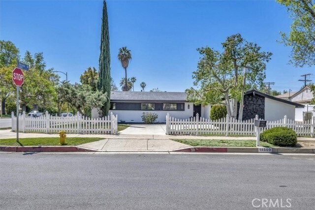 Foto principal - 18500 Celtic St