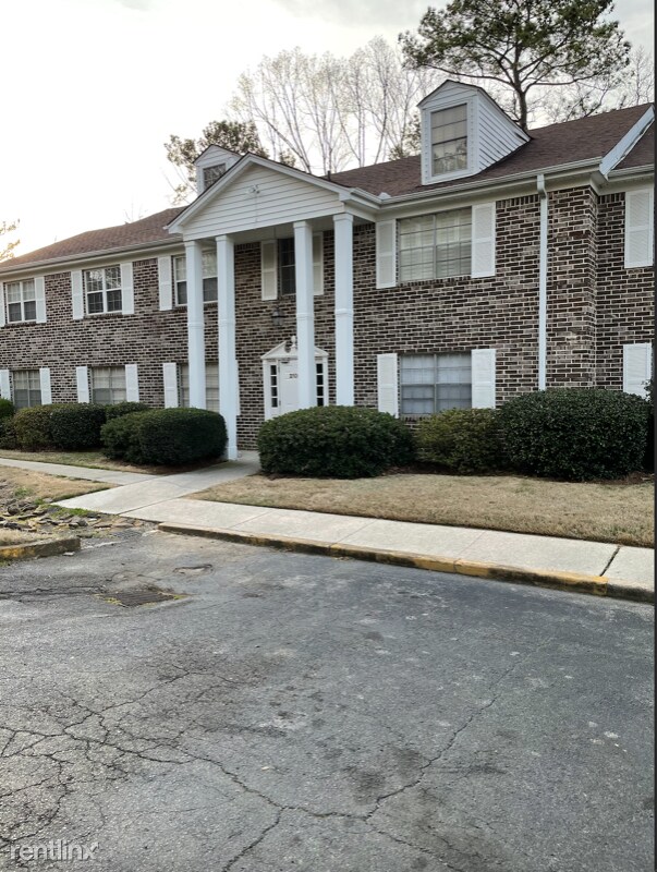 Primary Photo - 1 br, 1 bath Condo - 2100 Montreat Ln