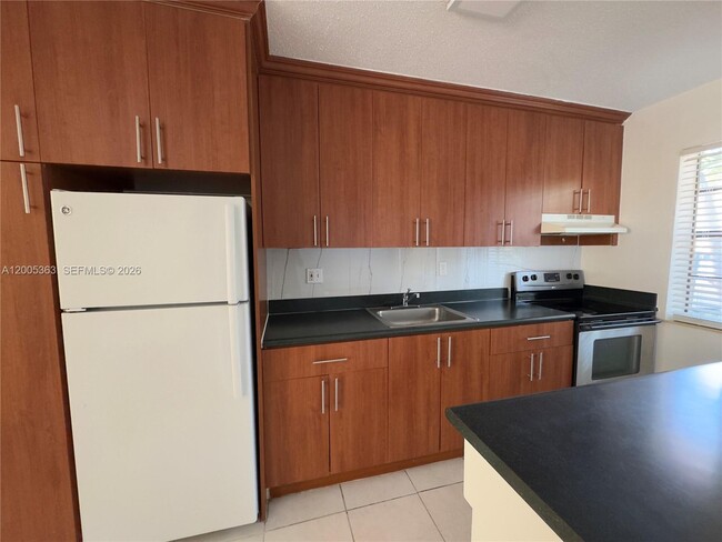 Foto del edificio - 4051 N Diexe Hwy