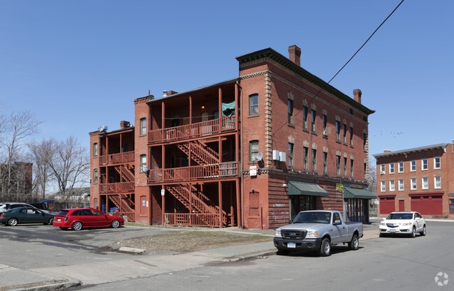 Building Photo - 161-177 Albany Ave