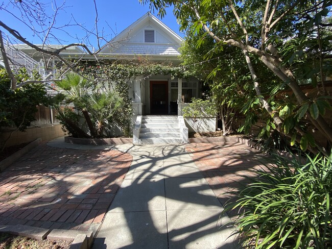 Large sunny front Patio - 37 Ozone Ave