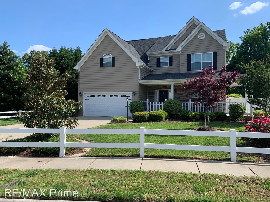 Building Photo - 4 br, 2.5 bath House - 3144 Poplar Hill Rd
