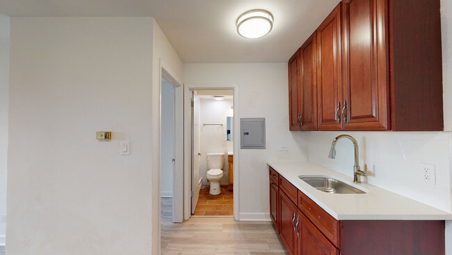 Building Photo - 8100 Oakton St