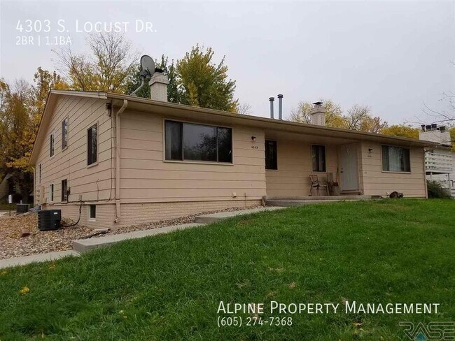 Building Photo - 2 Bed/2 Bath Townhome For Rent!!