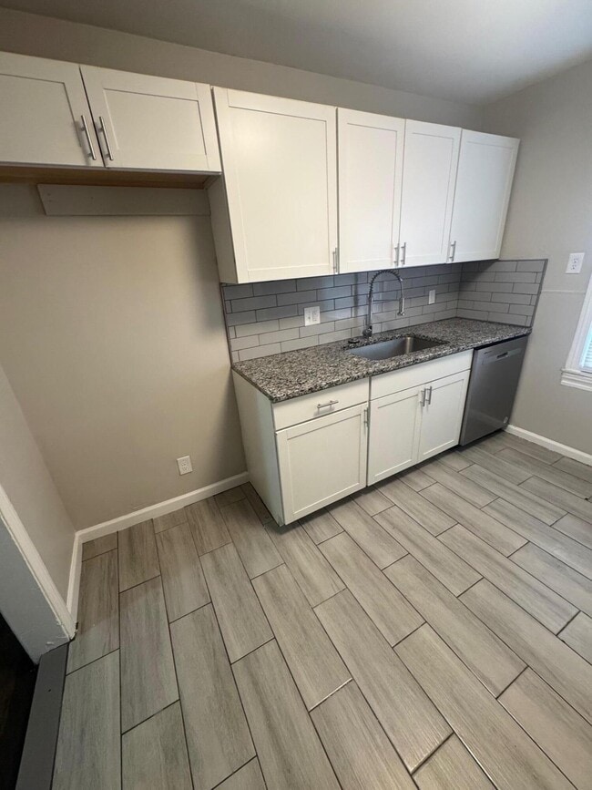 Foto del edificio - 14591 Mettetal St