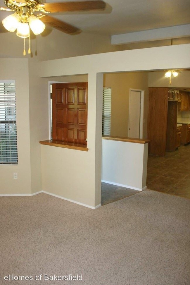 Foto del edificio - 10617 Sunset Canyon Dr