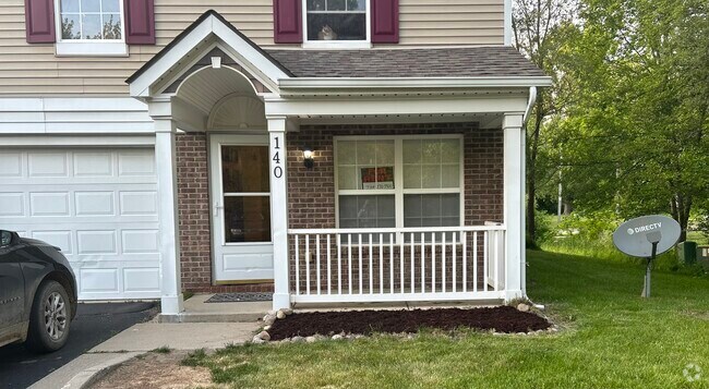 Building Photo - 140 Holly Pines Ct