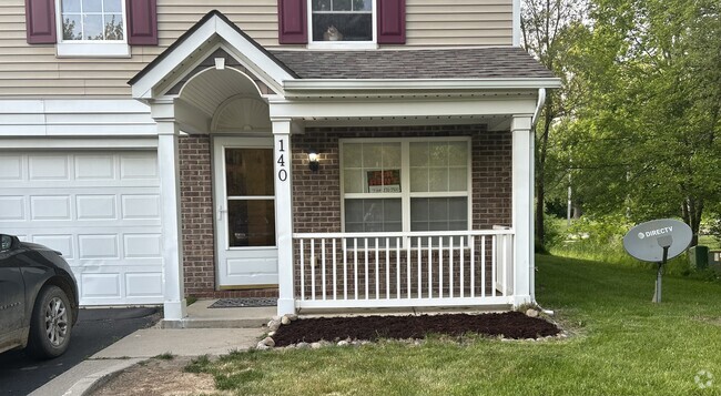 Building Photo - 140 Holly Pines Ct